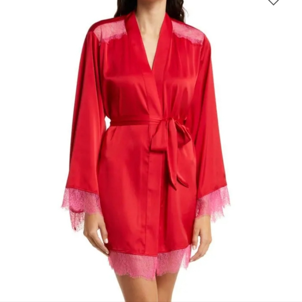 Kilo Brava Satin Charmeuse & Lace Robe